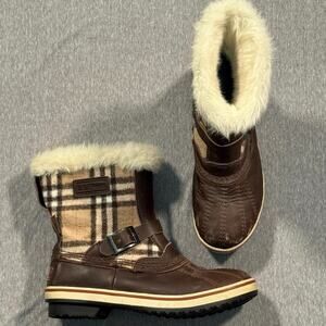 LL bean brown plaid fur lined boots with shearling fur lining Size 7 womens